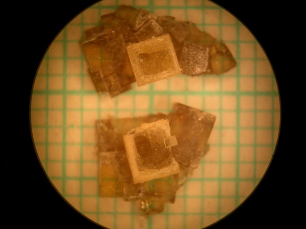 SrTiO3